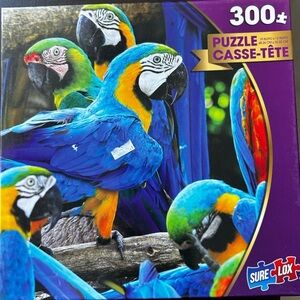 BNIB Sealed Jigsaw Puzzle 300 Piece Macaw Parrots Sure-Lox Brand